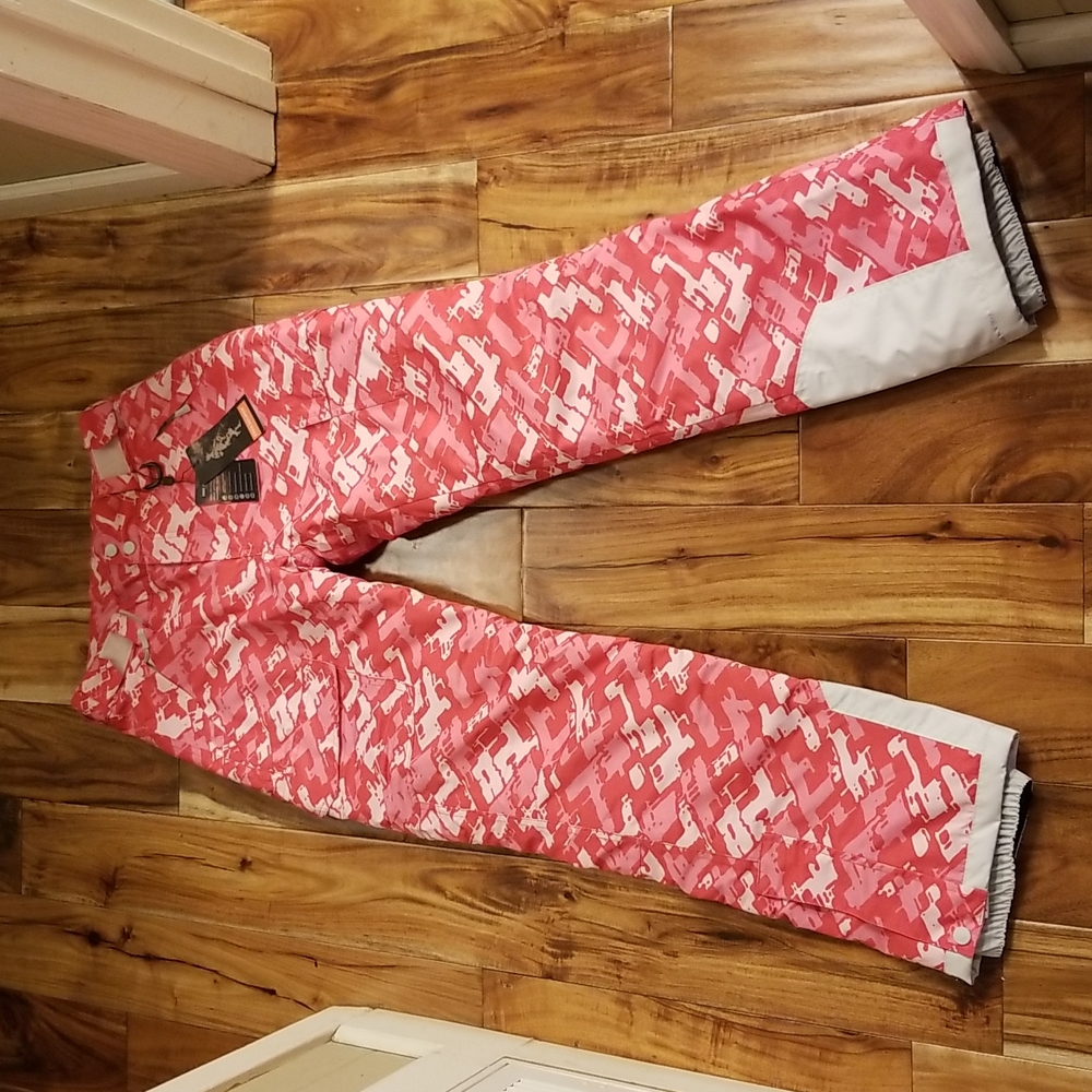 Free Soldier sz M winter/snow